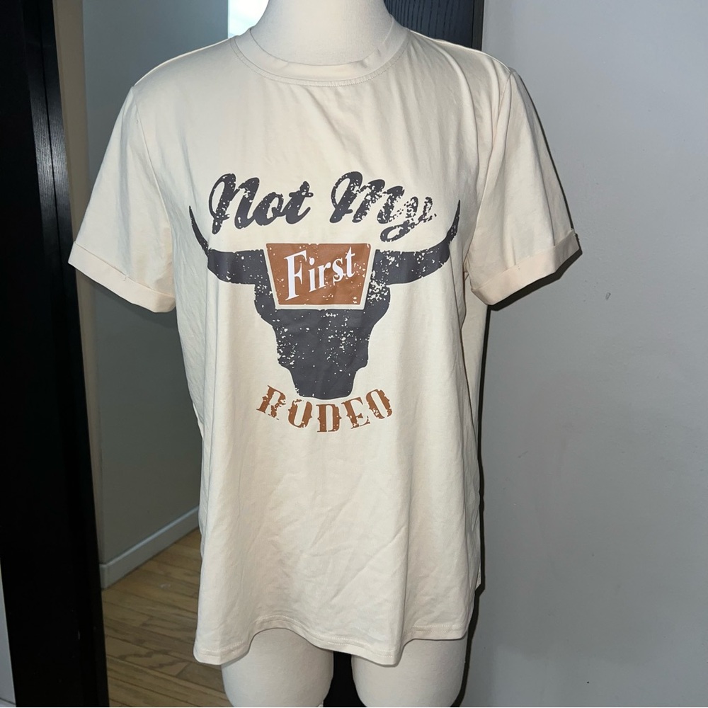 NWT Emery Rose “Not My First Rodeo” Graphic T-Shirt – Women’s Large - Picture 1 of 8